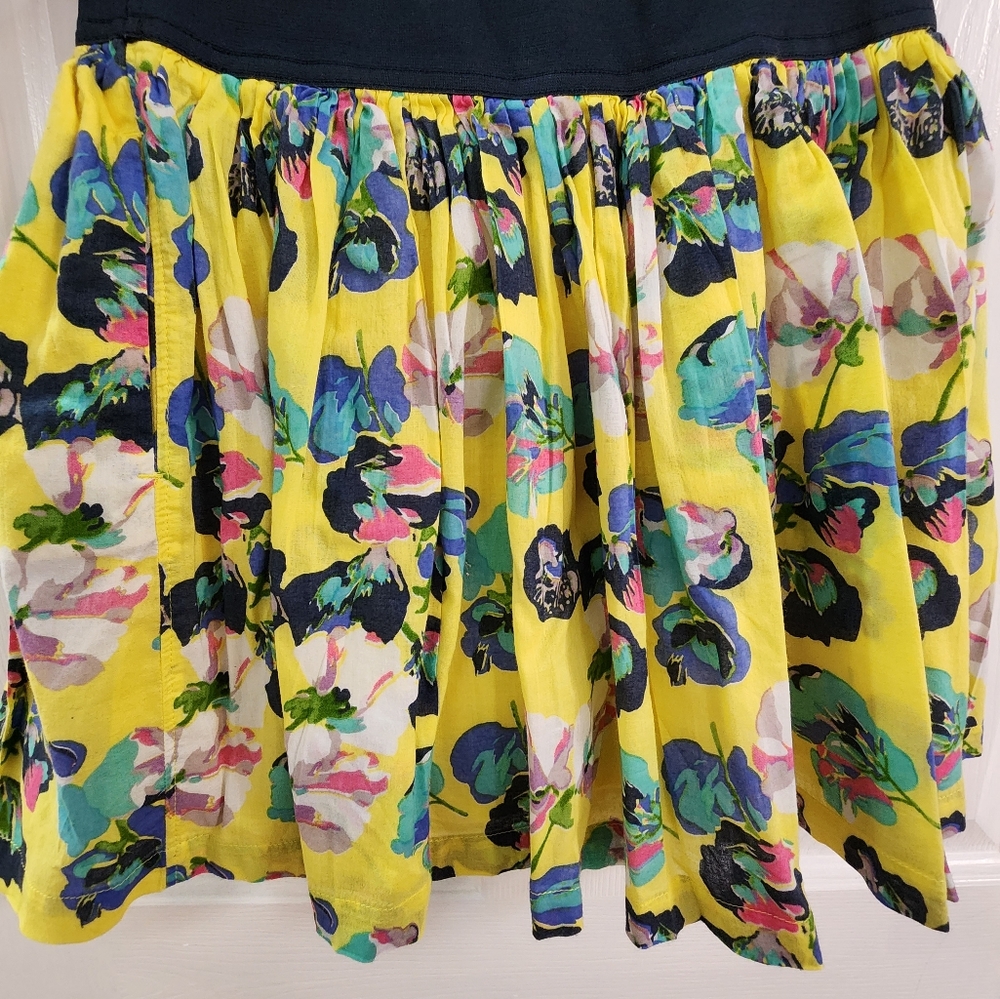 Abercrombie and Fitch woman's yellow floral mini skirt size M. 100% cotton.